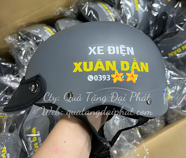 Lợi ích của nón bảo hiểm in logo đối với doanh nghiệp