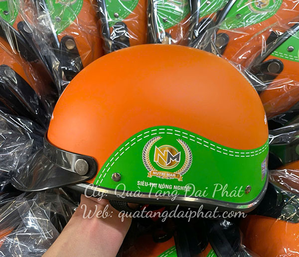 Chọn đơn vị in ấn chuyên nghiệp, đảm bảo logo sắc nét, bền màu