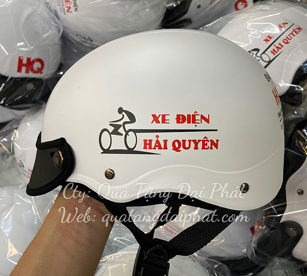 In logo ở vị trí dễ nhìn, tăng khả năng tiếp cận
