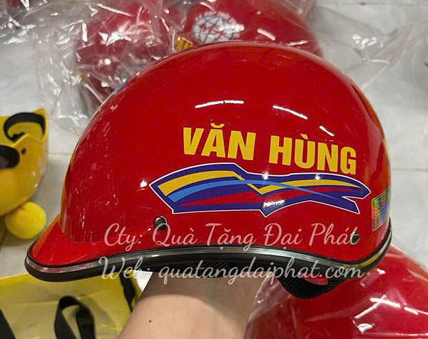 Xưởng làm mũ bảo hiểm in logo uy tín có cáo giá minh bạch, rõ ràng