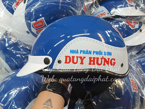 Lợi ích của việc làm mũ bảo hiểm in logo cho doanh nghiệp