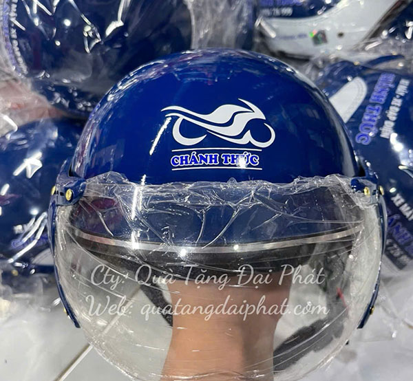 Mũ bảo hiểm in logo giúp tăng nhận diện thương hiệu