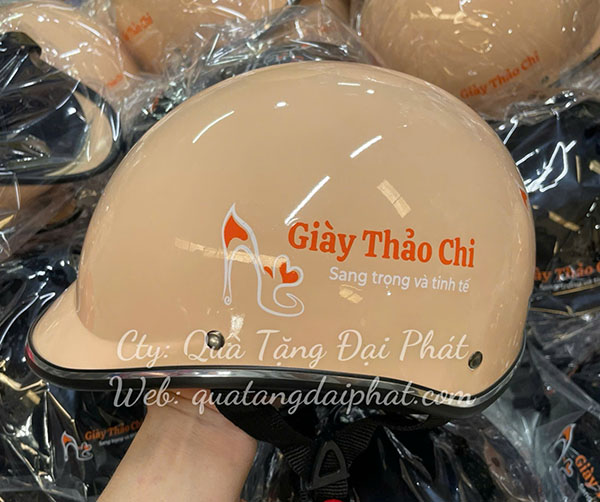 Lợi ích khi đặt mũ bảo hiểm in logo số lượng ít