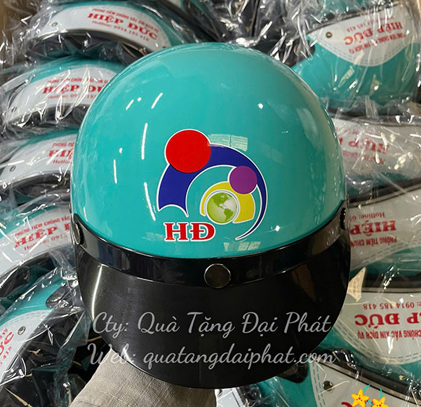 Kinh nghiệm đặt nón bảo hiểm quà tặng cho doanh nghiệp