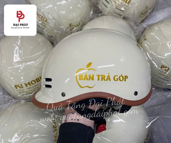 Nón bảo hiểm cá heo in logo cửa hàng điện thoại Nón bảo hiểm cá heo in logo cửa hàng điện thoại