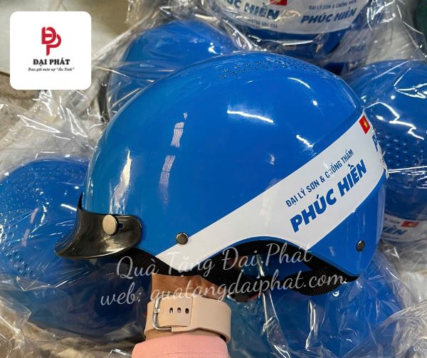 Nón bảo hiểm in logo cho đại lý sơn Nón bảo hiểm in logo cho đại lý sơn