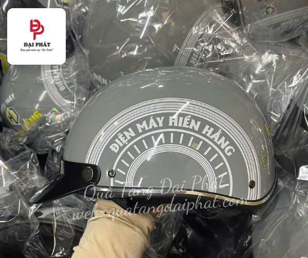 Nón bảo hiểm in logo - Quà tặng marketing được nhiều người ưa chuộng