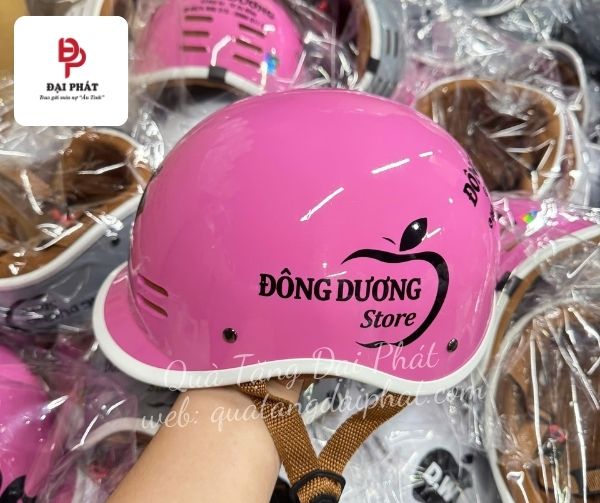 Nón bảo hiểm in logo - Công cụ quảng bá thương hiệu tự nhiên, bền vững