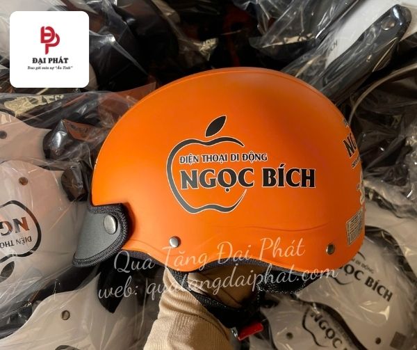 Nón bảo hiểm điện thoại di động Ngọc Bích - Mẫu nón sơn