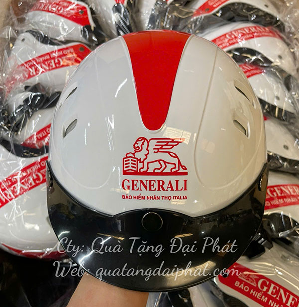 Logo in lên nón bảo hiểm bền, đẹp, không bong tróc